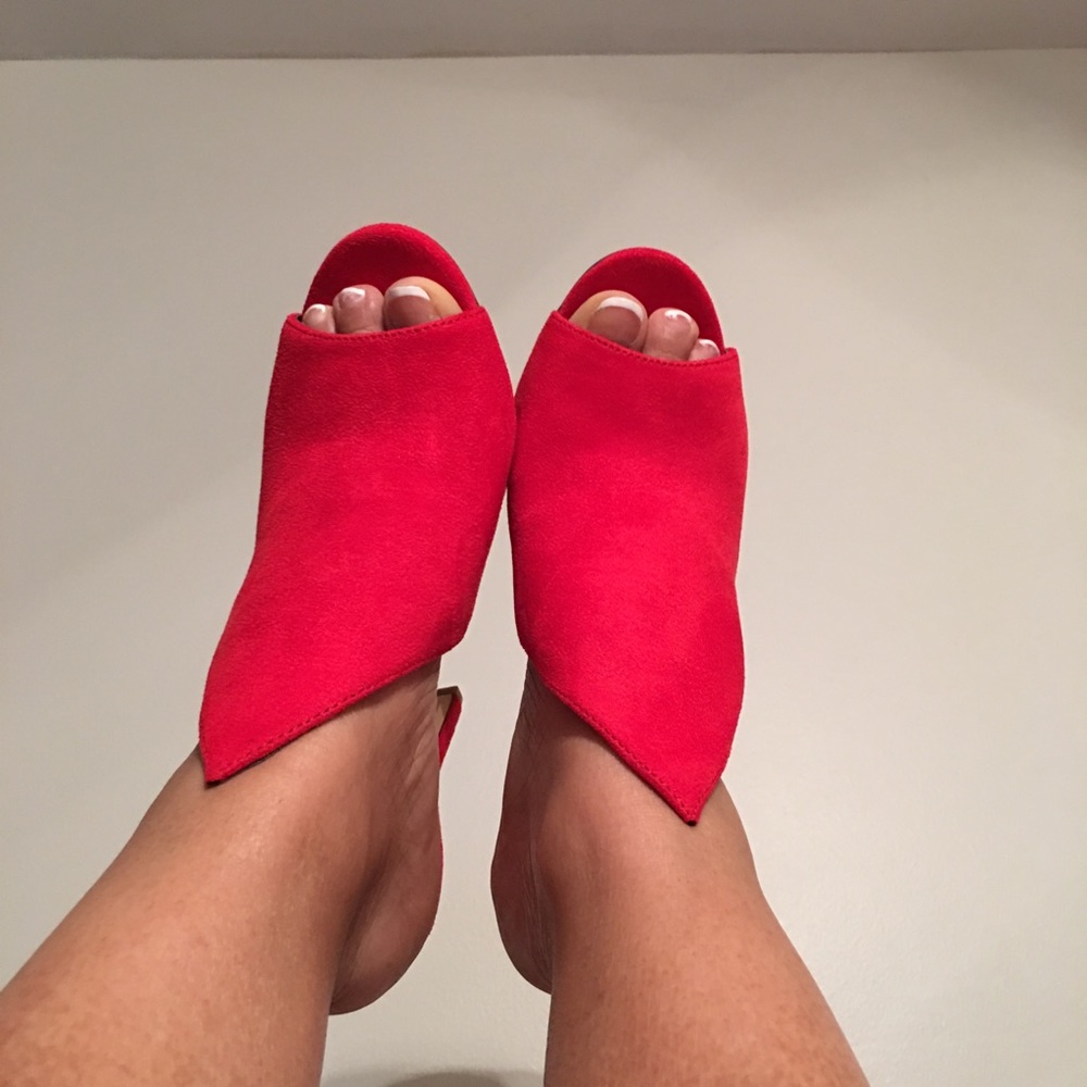 💃♦️ Red Mule Heel ♦️💃 - Picture 2 of 2